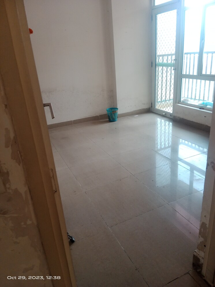 Room, gaur-city-4th-avenue 2.5 Bedroom 1175 Sq.Ft. Apartment In Sector 4 Greater Noida Greater Noida 9671728