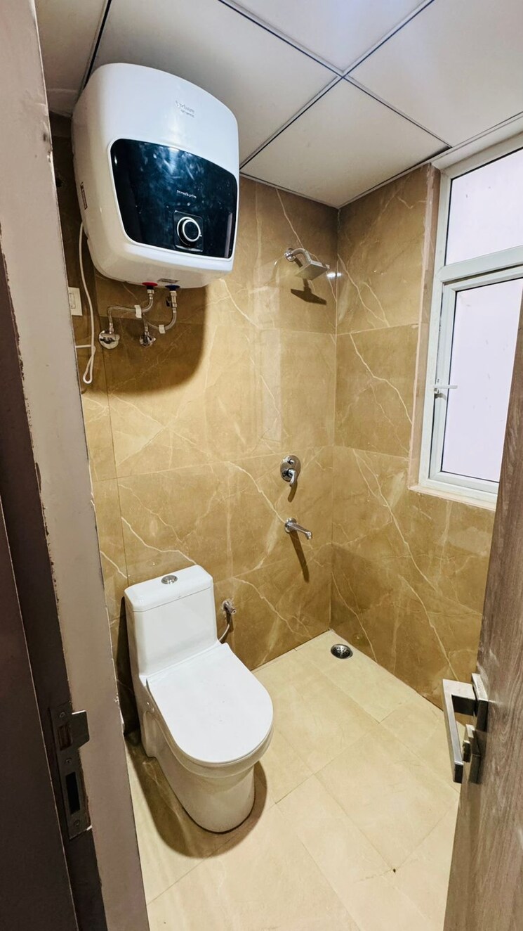 Bathroom, smart-world-gems 2 Bedroom 1105 Sq.Ft. Apartment In Sector 89 Gurgaon 9671950