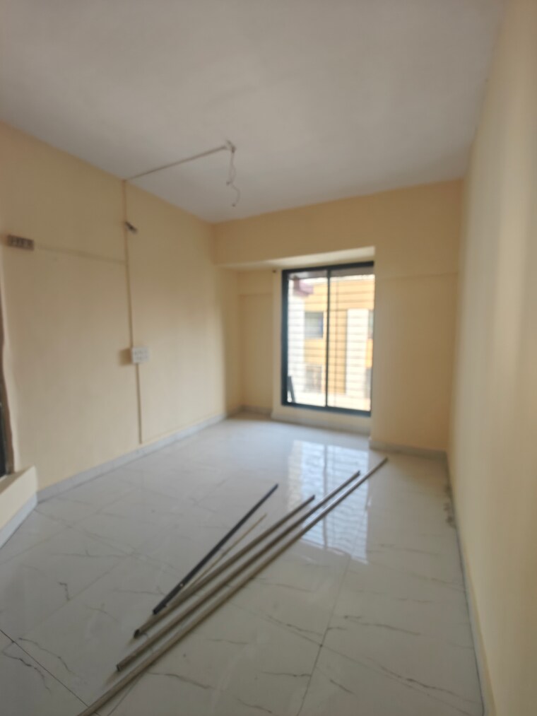 Room, seawoods sector 42 2.5 Bedroom 1550 Sq.Ft. Apartment In Seawoods Sector 42 Navi Mumbai 9672102