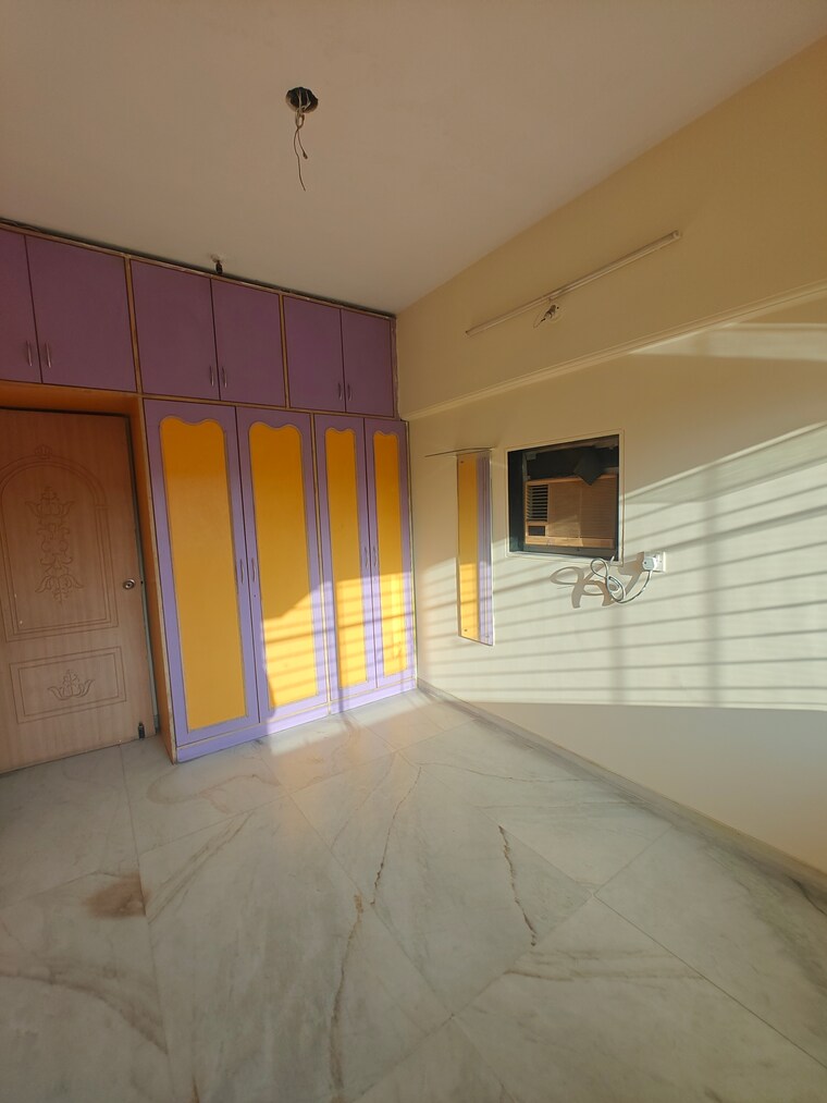 Room, seawoods sector 42 2.5 Bedroom 1550 Sq.Ft. Apartment In Seawoods Sector 42 Navi Mumbai 9672102