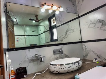 Attached Bathroom in 3 BHK Builder Floor at Saket – for Rent