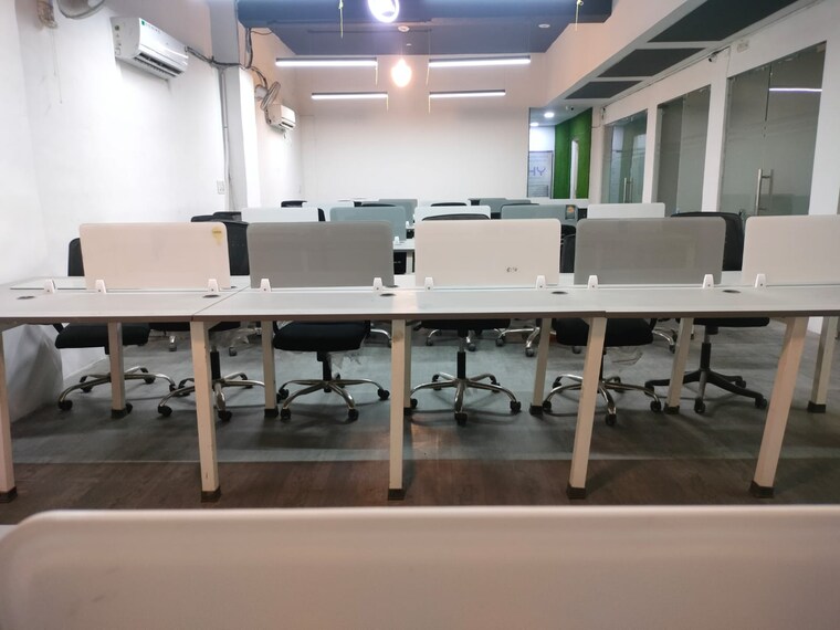 Team Area, sector 2 Commercial Office Space 1800 Sq.Ft. In Sector 2 Noida 9672101