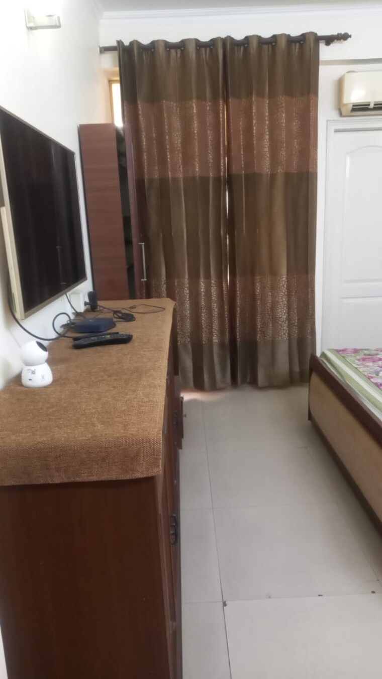 Living Room, ahinsa khand 2 4 Bedroom 1800 Sq.Ft. Apartment In Ahinsa Khand 2 Ghaziabad 9672087