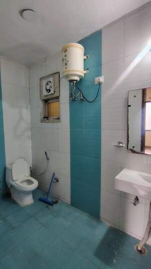 3 BHK Builder Floor For Rent in Saket