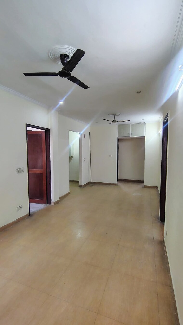 Room, saket 3 Bedroom 1600 Sq.Ft. Builder Floor In Saket Delhi 9672171