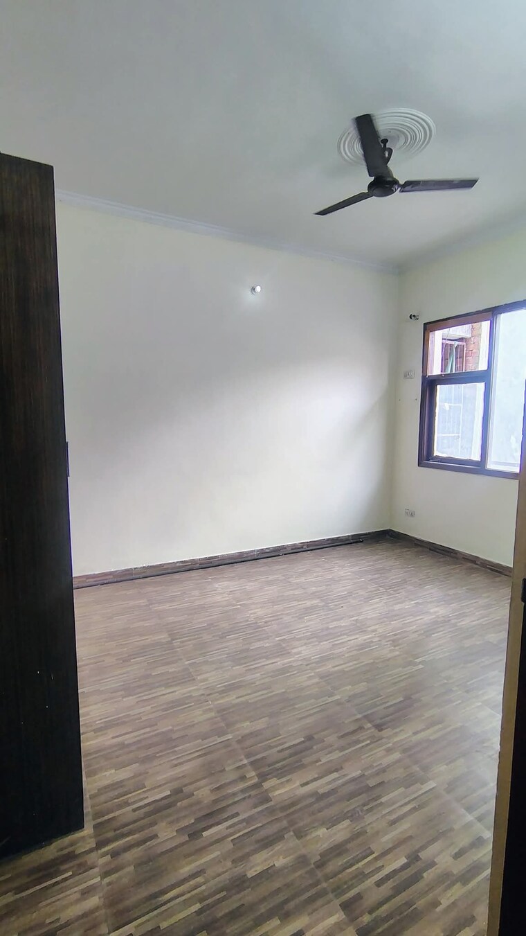 Room, saket 3 Bedroom 1600 Sq.Ft. Builder Floor In Saket Delhi 9672171