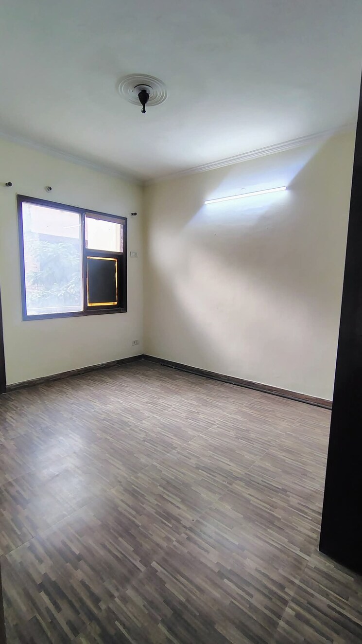 Room, saket 3 Bedroom 1600 Sq.Ft. Builder Floor In Saket Delhi 9672171