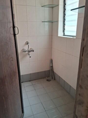 Bathroom in 1 BHK Apartment at Jogeshwari East – for Rent