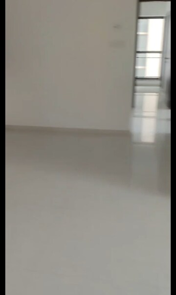 Room in 3 BHK Apartment at Pride World City Wellington, Charholi Budruk – for Rent