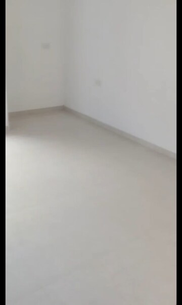 Room in 3 BHK Apartment at Pride World City Wellington, Charholi Budruk – for Rent