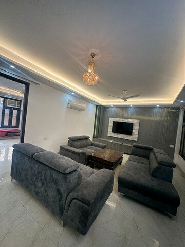 3 BHK Builder Floor For Sale in Saket