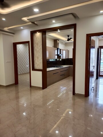 Room in 3 BHK Builder Floor at Sector 89 – for Sale