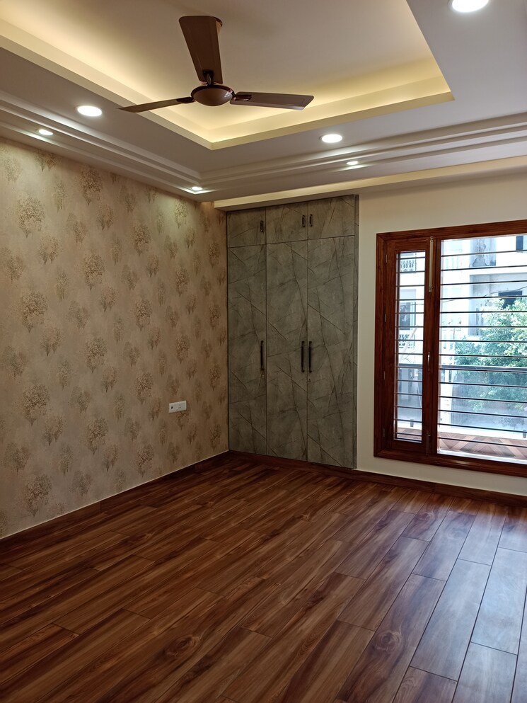 Bedroom, sector 89 3 Bedroom 250 Sq.Yd. Builder Floor In Sector 89 Faridabad 9672548