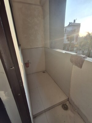 Furnished Amenities in 2 BHK Apartment at Manish Nagar – for Rent