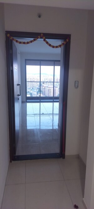 Room in 2 BHK Apartment at Yashwin Orrizonte, Kharadi – for Rent