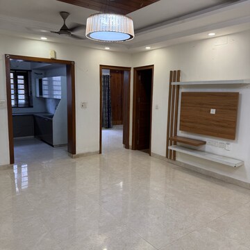 Room in 3 BHK Builder Floor at TDI The Retreat, Sector 89 – for Sale