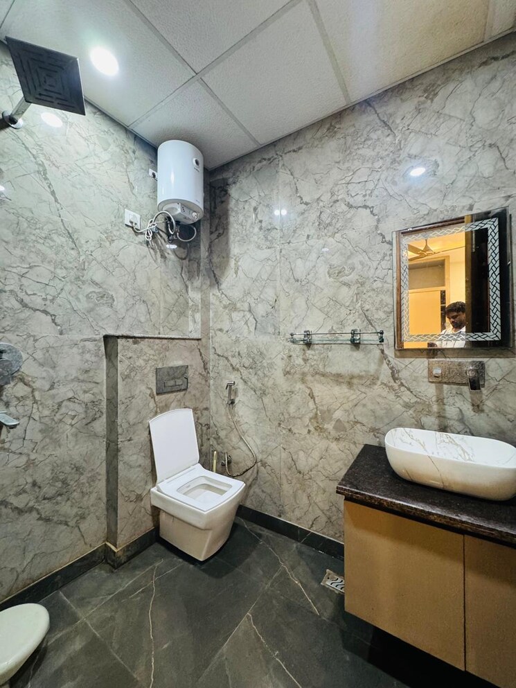 Bathroom, sangwan-heights 3 Bedroom 1750 Sq.Ft. Apartment In Raj Nagar Extension Ghaziabad 9672606