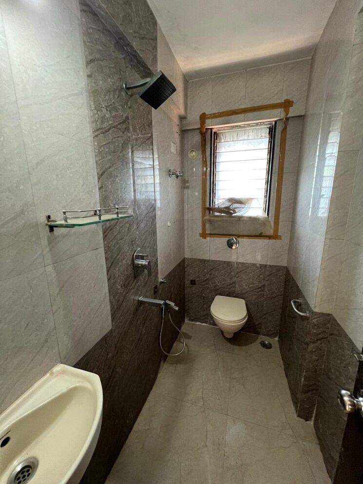 Bathroom, sunpreet-sagarika 2 Bedroom 1200 Sq.Ft. Apartment In Kharghar Sector 10 Navi Mumbai 9672589