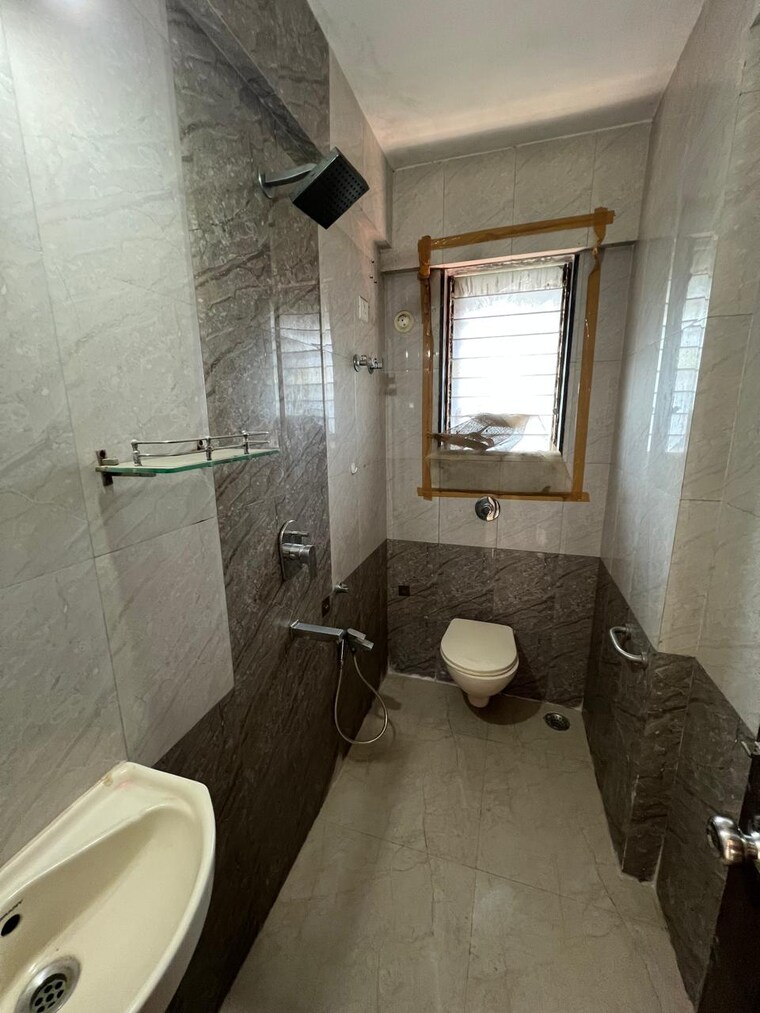 Bathroom, sunpreet-sagarika 2 Bedroom 1200 Sq.Ft. Apartment In Kharghar Sector 10 Navi Mumbai 9672589