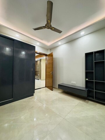 Room in 5 BHK Villa at Sangwan Heights, Raj Nagar Extension – for Sale