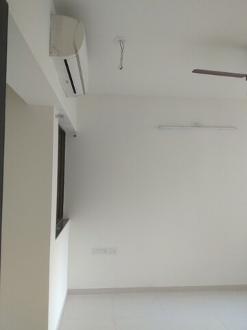 Furnished Amenities in 1 BHK Apartment at Lodha Splendora, Ghodbunder Road – for Sale