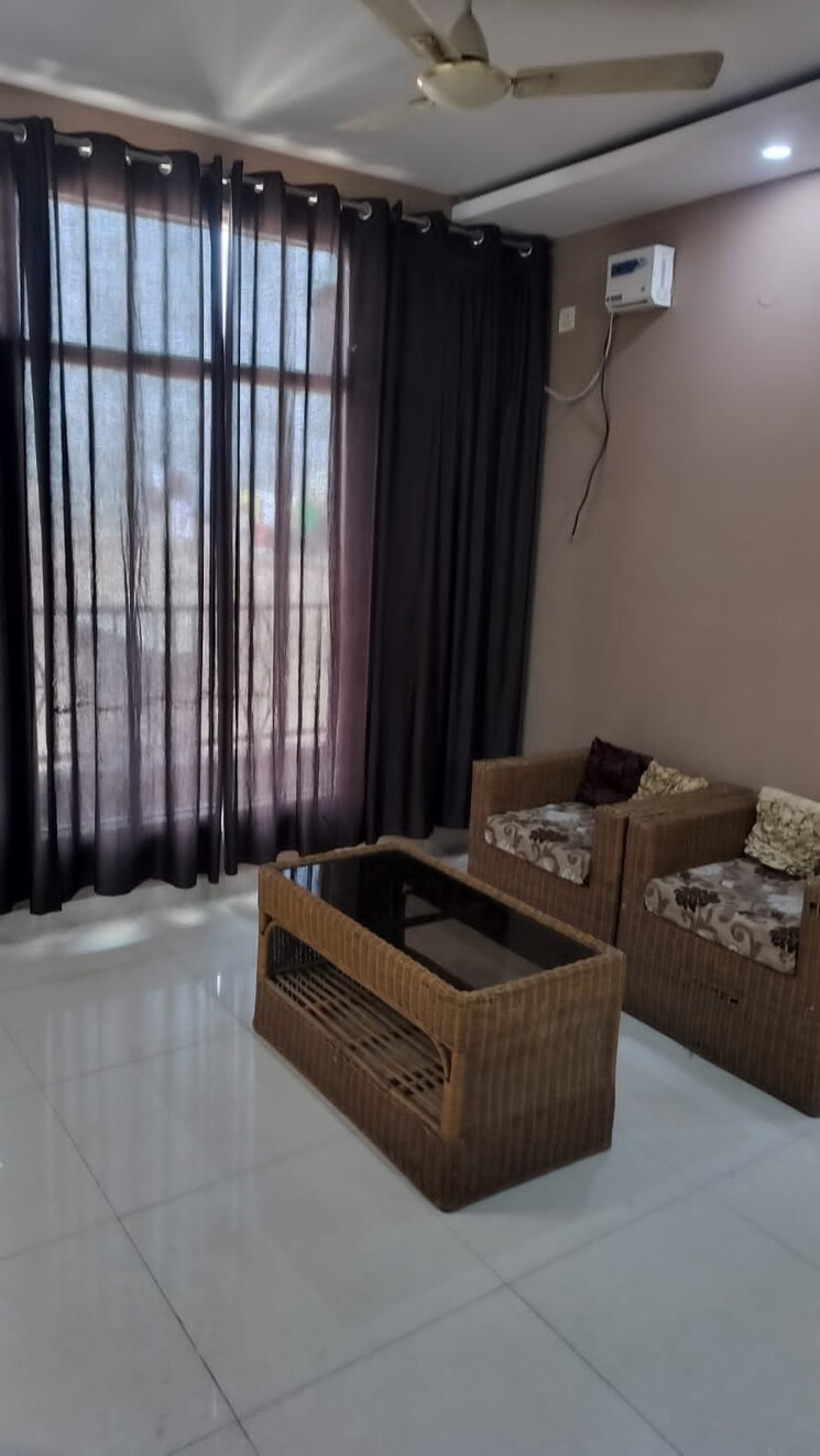 Living Room, mona-greens 3 Bedroom 1850 Sq.Ft. Apartment In Ghazipur Zirakpur 9672866