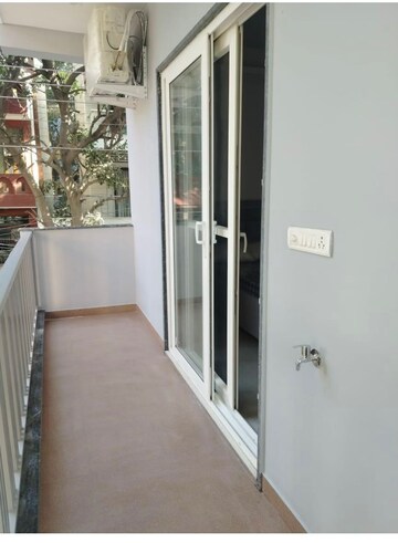 Balcony in 1 BHK Builder Floor at DLF City Phase III, Sector 24 – for Rent