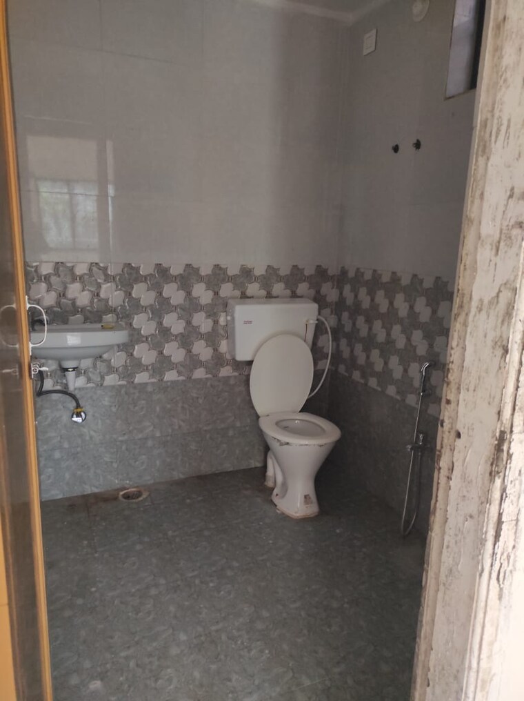 Bathroom, lalpur 3 Bedroom 2150 Sq.Ft. Apartment In Lalpur Ranchi 9672843