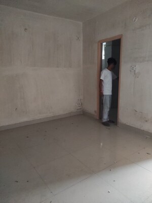 Room in 3 BHK Apartment at Lalpur – for Sale