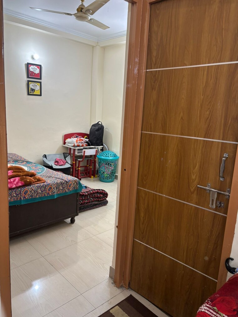 Room, rajpur khurd extension 2 Bedroom 720 Sq.Ft. Builder Floor In Rajpur Khurd Extension Delhi 9672629