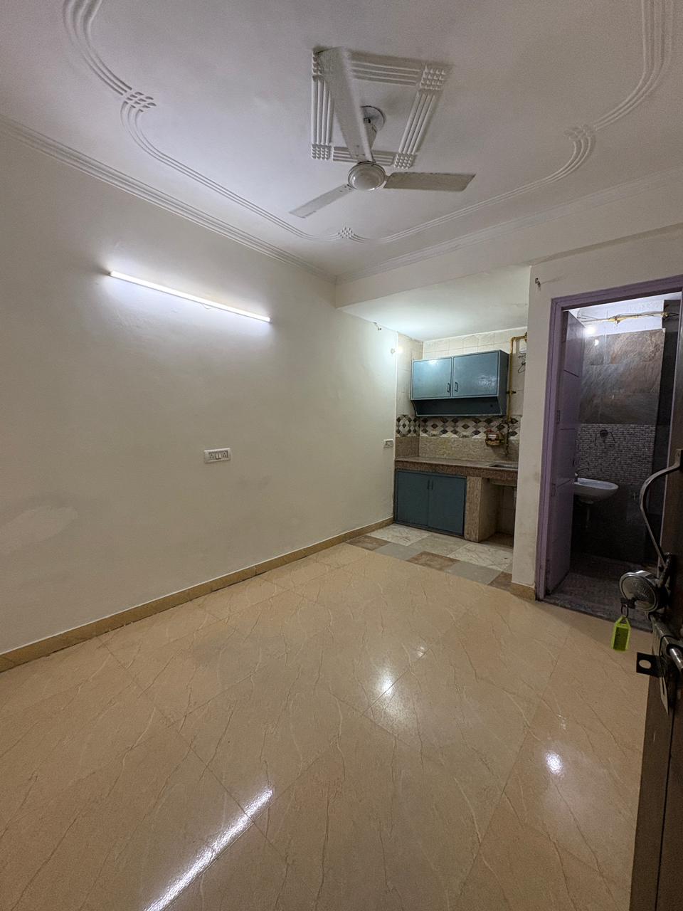 1 BHK Builder Floor For Rent in Saket
