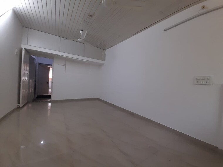 Room, unnat-nagar-chs 3 Bedroom 1600 Sq.Ft. Independent House In Goregaon West Mumbai 9672913