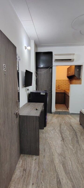 Team Area in Studio Builder Floor at DLF City Phase III, Sector 24 – for Rent