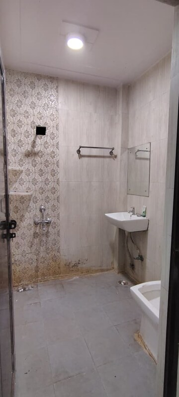 Bathroom in Studio Builder Floor at DLF City Phase III, Sector 24 – for Rent