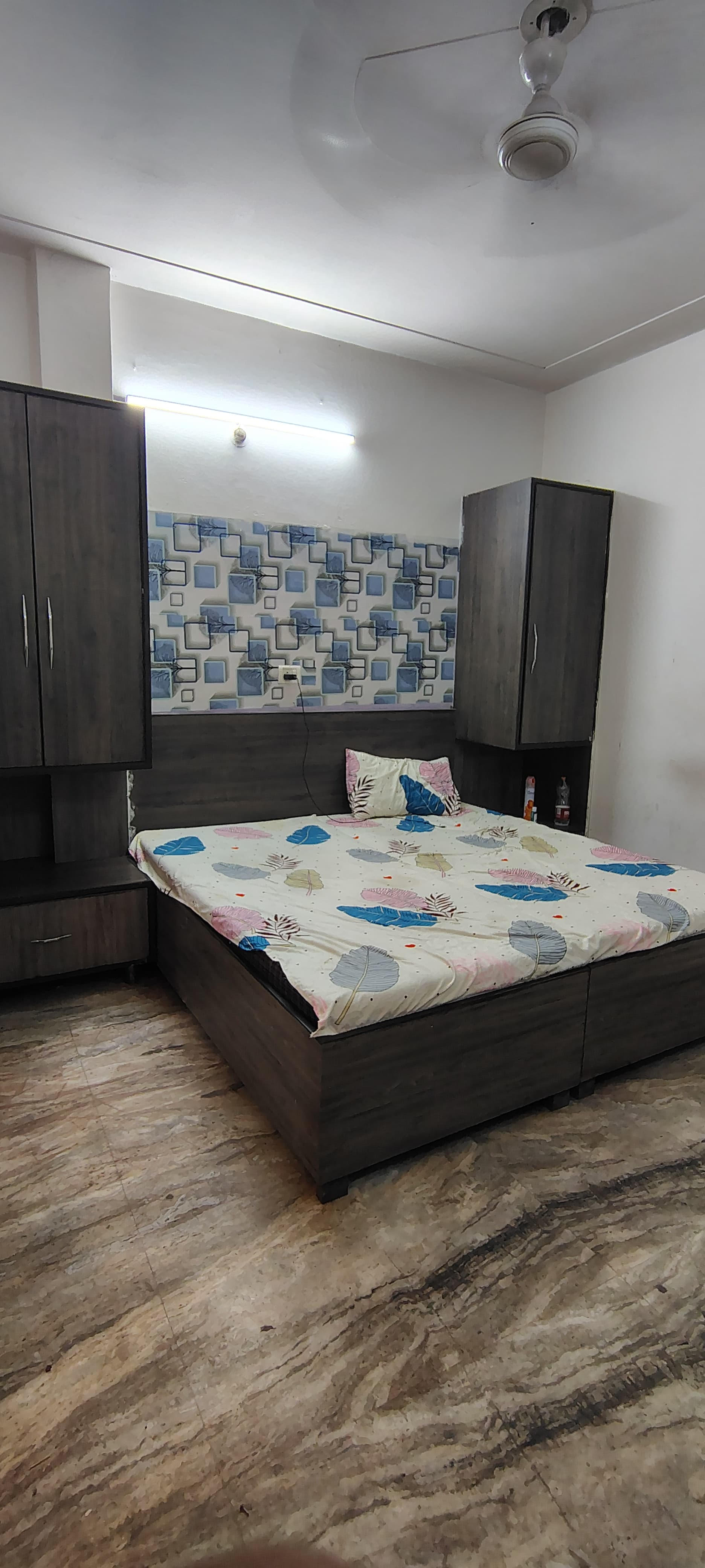 StudioBuilder Floor For Rent in DLF City Phase III