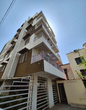 Staircase in 6+ BHK Apartment at Balewadi – for Rent
