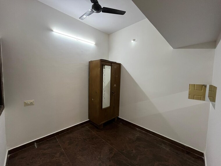 Room, hsr layout 2 Bedroom 900 Sq.Ft. Apartment In Hsr Layout Bangalore 9673112