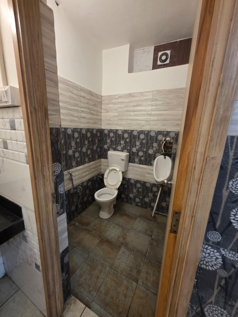 Attached Bathroom, c scheme Commercial Office Space 1800 Sq.Ft. In C Scheme Jaipur 9673104