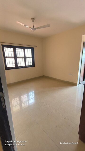 Room in 3.5 BHK Apartment at Parkway Tivoli Apartment, Whitefield – for Rent