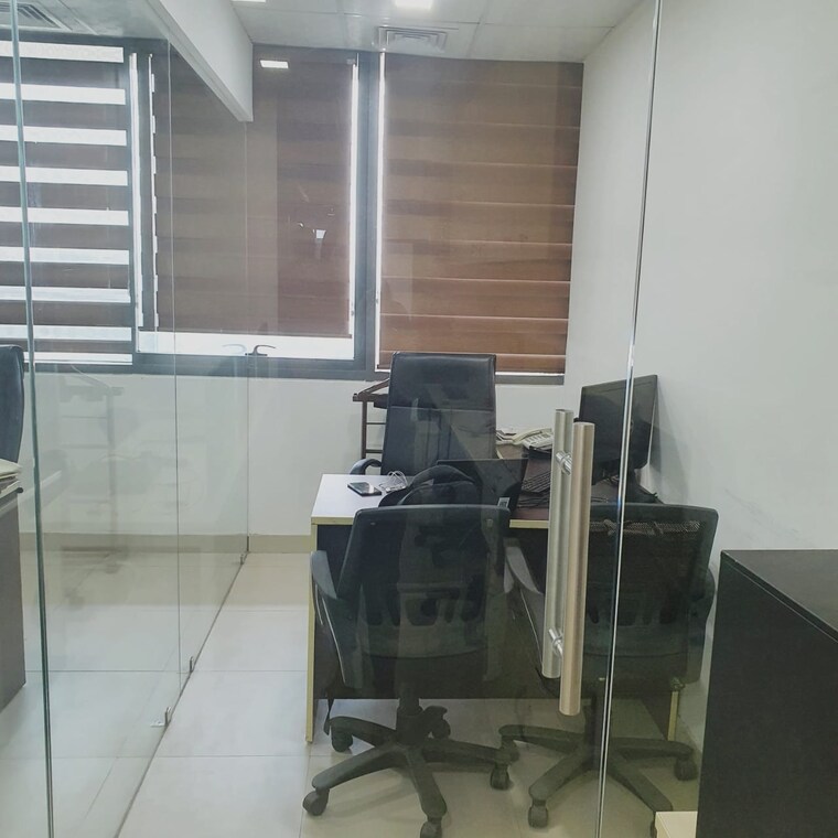 Gym, centrum-plaza Commercial Office Space 1000 Sq.Ft. In Sector 53 Gurgaon 9673135