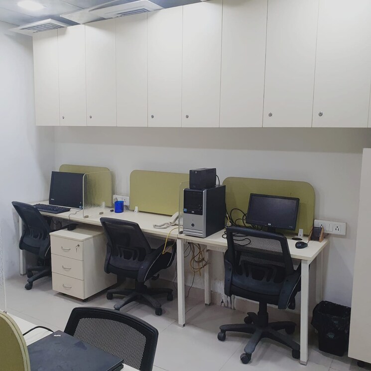 Team Area, centrum-plaza Commercial Office Space 1000 Sq.Ft. In Sector 53 Gurgaon 9673135