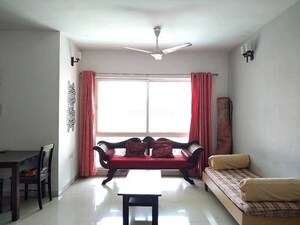 Living Room in 2 BHK Apartment at Viman Nagar – for Rent