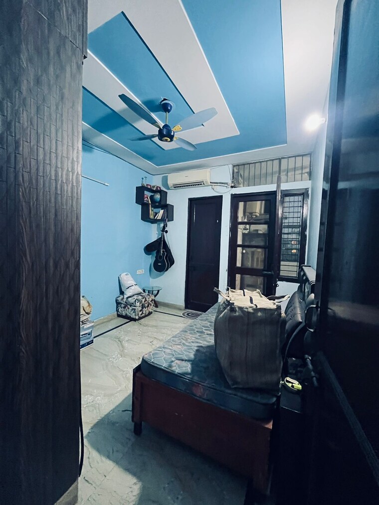 Bedroom, paschim vihar 2 Bedroom 1350 Sq.Ft. Builder Floor In Paschim Vihar Delhi 9673219