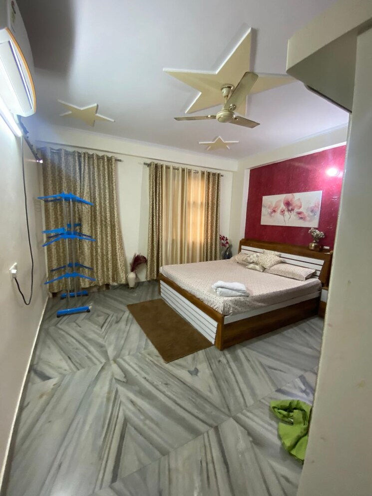 Bedroom, dabri 3.5 Bedroom 110 Sq.Yd. Builder Floor In Dabri Delhi 9673195