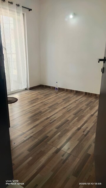 Room in 1 BHK Apartment at Kolte Patil Downtown Xenia, Kharadi – for Rent