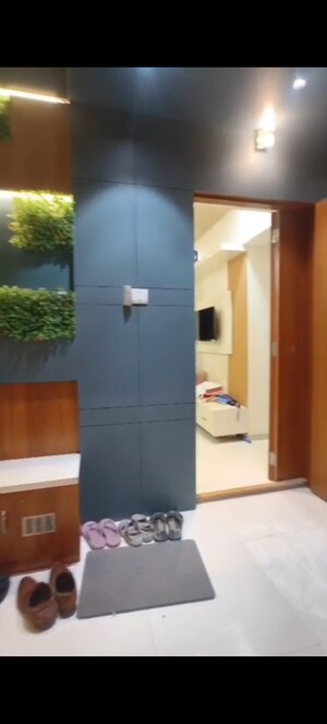 1 BHK Apartment For Rent in Raunak Unnathi Woods, Ghodbunder Road