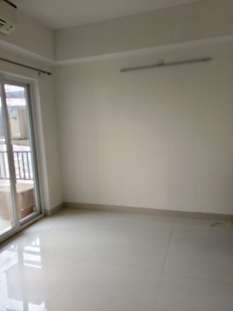 Room, adani-oyster-grande-phase-2 3 Bedroom 1689 Sq.Ft. Apartment In Sector 102 Gurgaon 9673228