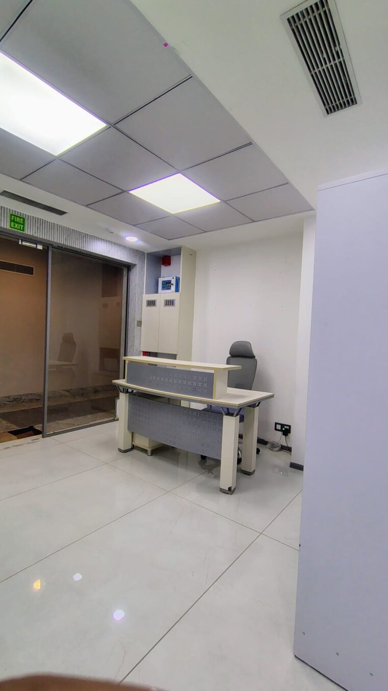 Team Area, udyog vihar Commercial Office Space 4020 Sq.Ft. In Udyog Vihar Gurgaon 9673465