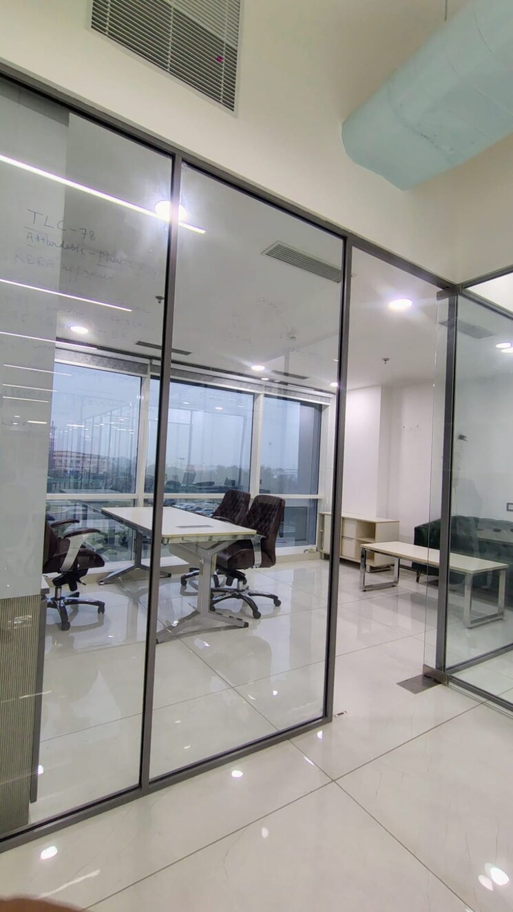 Team Area, udyog vihar Commercial Office Space 4020 Sq.Ft. In Udyog Vihar Gurgaon 9673465