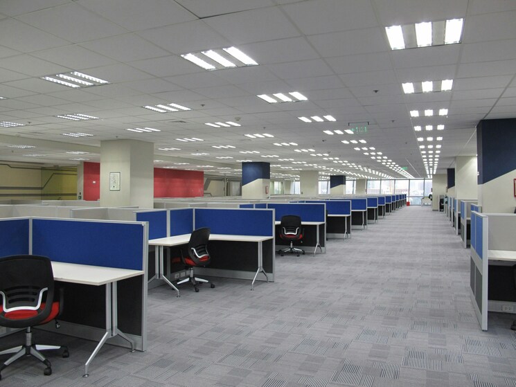  Parking, udyog vihar Commercial Office Space 4000 Sq.Ft. In Udyog Vihar Gurgaon 9673471